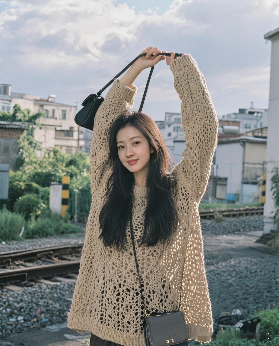 生两个女儿，
和生两个儿子，
谁更幸福？
生俩闺女，
是得了两件贴心小棉袄，
暖