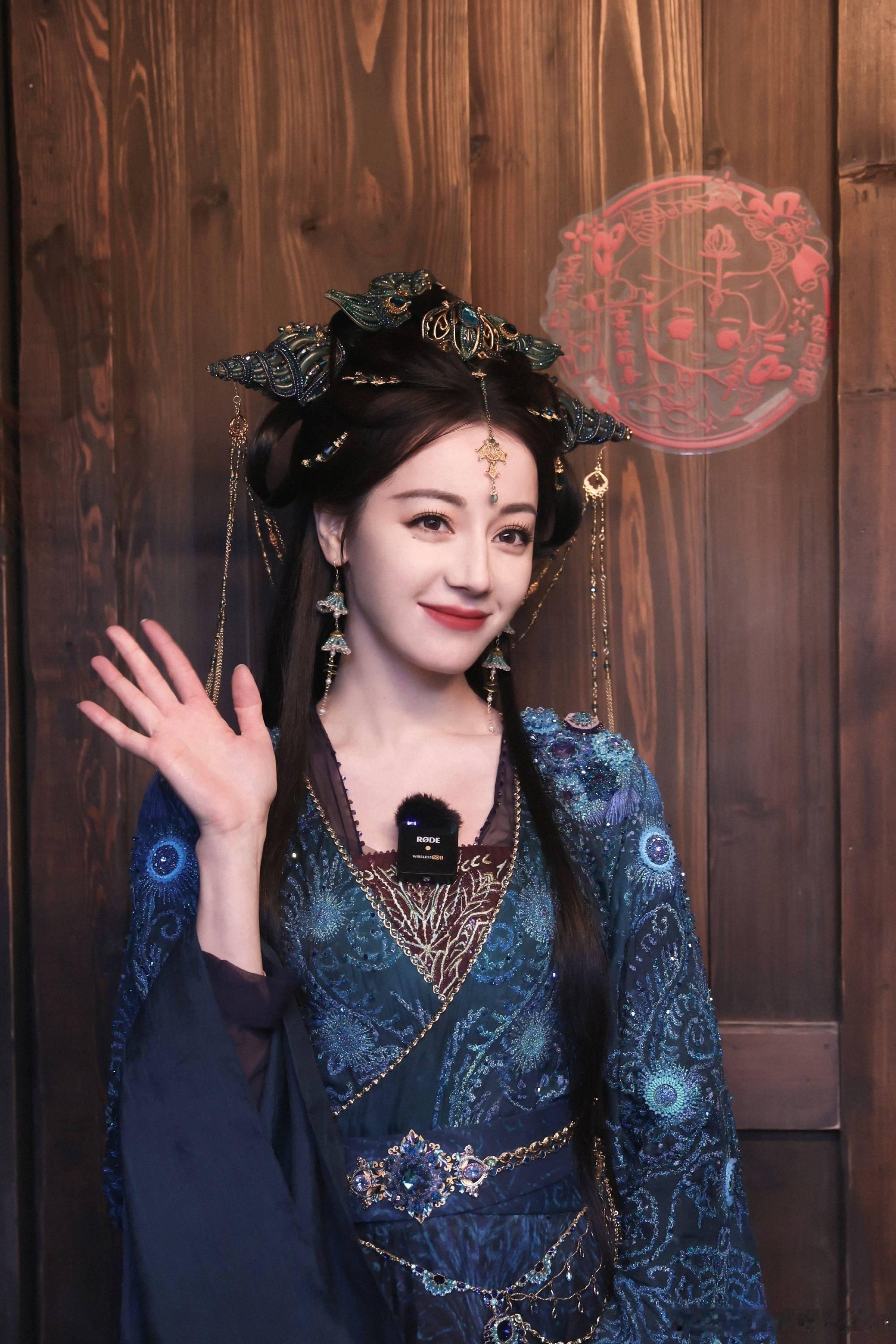 迪丽热巴、陈飞宇《慕胥辞》更名为《白日提灯》，已过审即将下证， 期待吗？ 