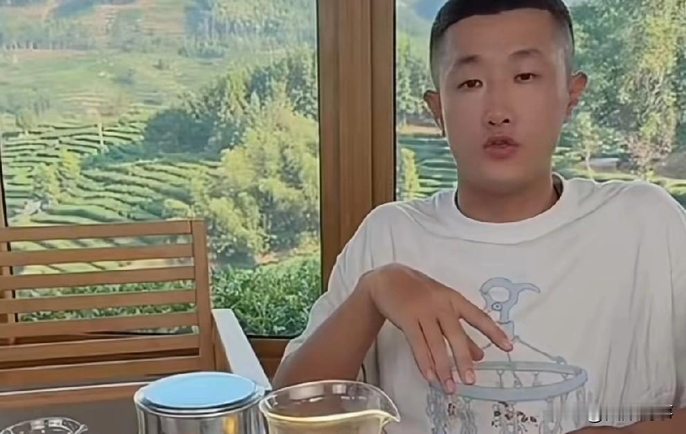 张二嫂急眼怒斥ks官方极力压榨！

              张二嫂坚持不花钱