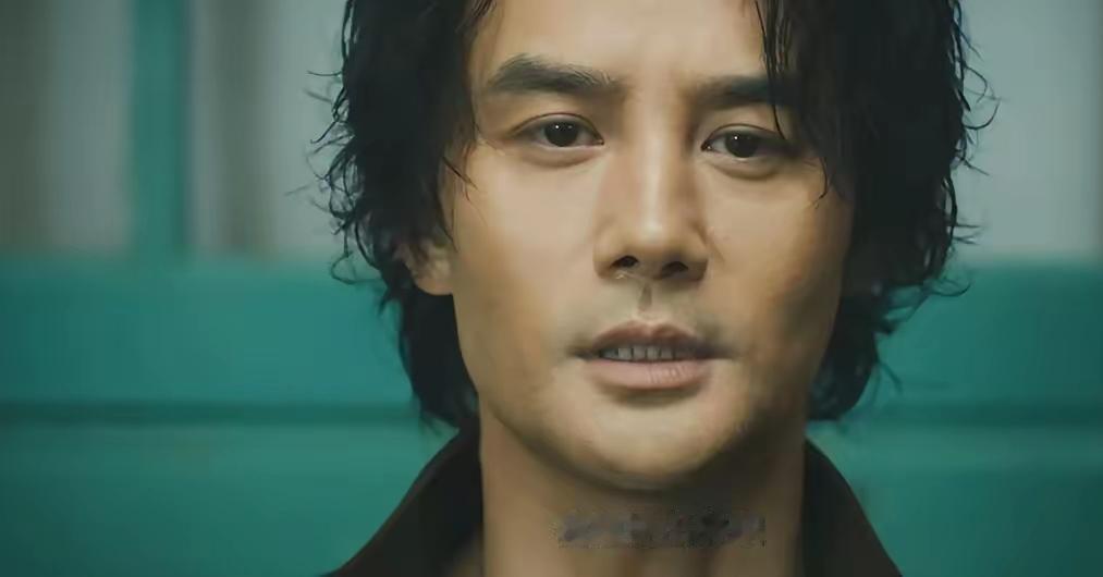 《交锋》越来越看不懂了……

李凤歌被捕，但她还不是那个最大的内鬼。何春晓怀疑师
