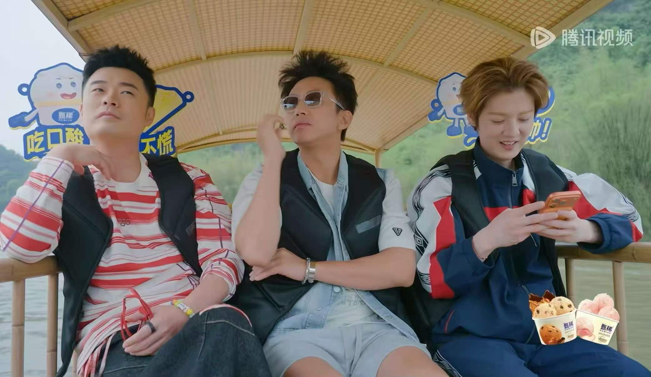 我去景点就鹿晗这样哈哈哈哈哈 笑不活了，《五哈》这段太有生活气息了。鹿晗：我拍个