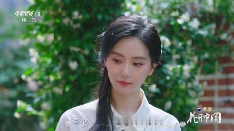 央视镜头下的刘诗诗美进我心里  真的被刘诗诗在节目中的样子惊艳到了，尤其是在那些