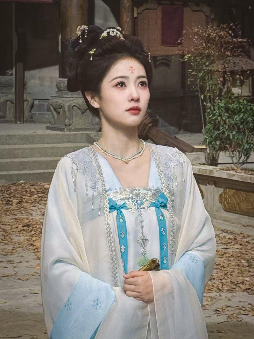 白鹿佩仪终于回家了 白鹿佩仪县主回家了 呜呜呜呜呜终于回家啦！ 