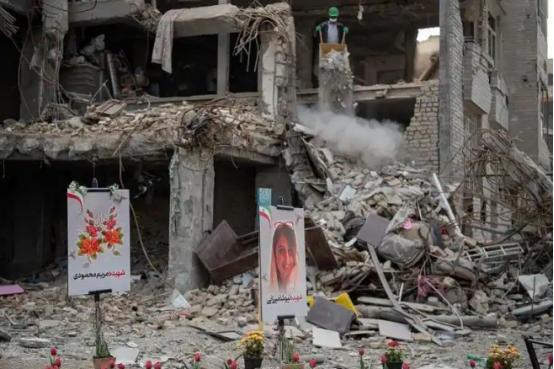 美国和以色列居然这么没底线，4月13号那天，伊朗直接给国际海事组织递了文件，把美