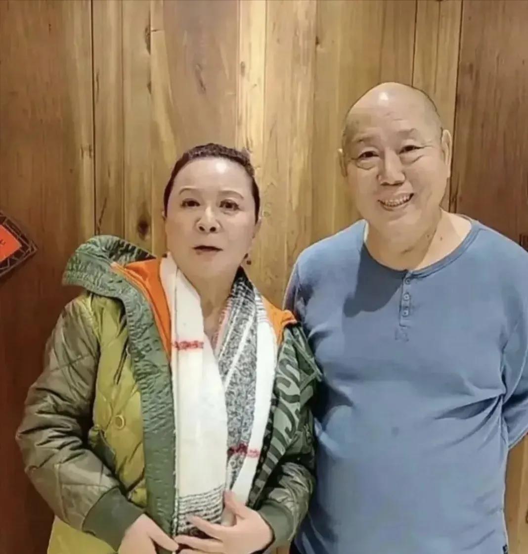 蔡明和李成儒，如果在《四世同堂》给这两人寻个角色。她俩适合扮演哪个角色？
#秋日