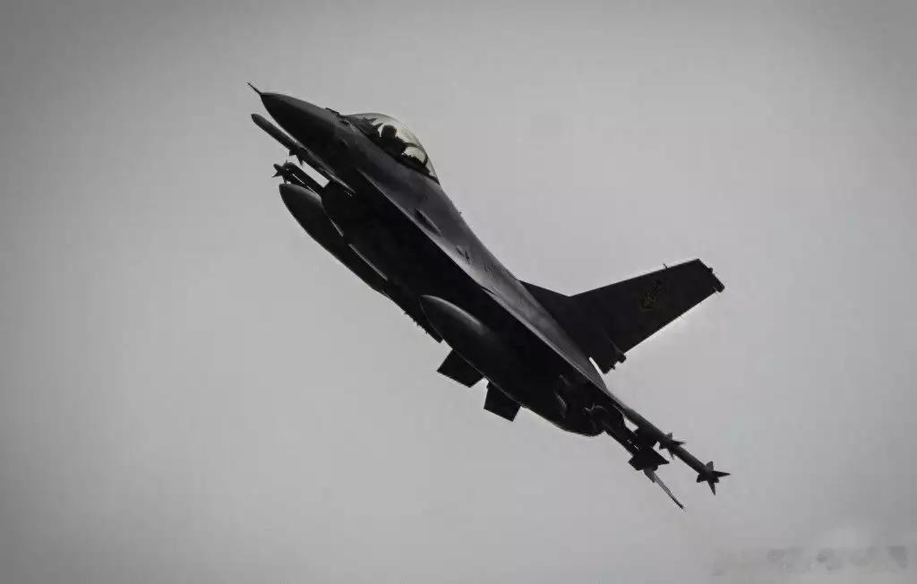 当地时间6月29日，乌克兰武装部队空军司令部发表声明称，当天凌晨，俄罗斯再次对乌