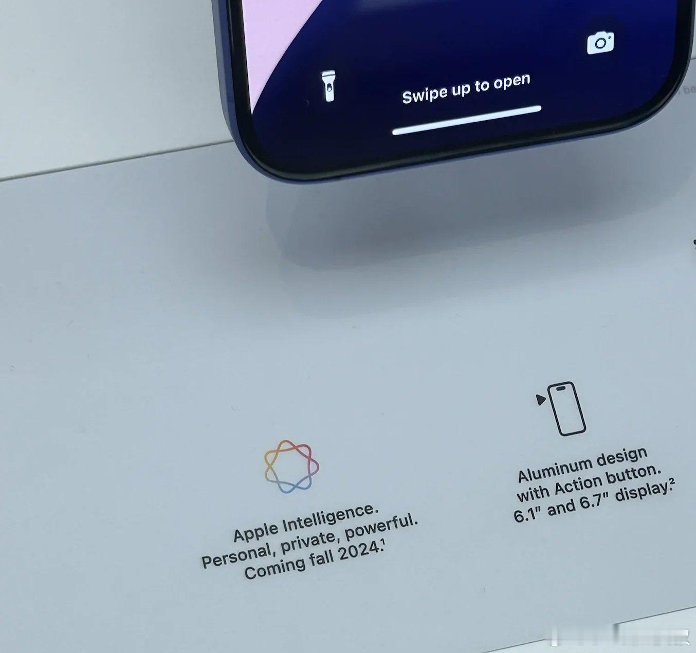 害，直到现在，国外的Apple Store的iPhone介绍面板上依旧写着将于2