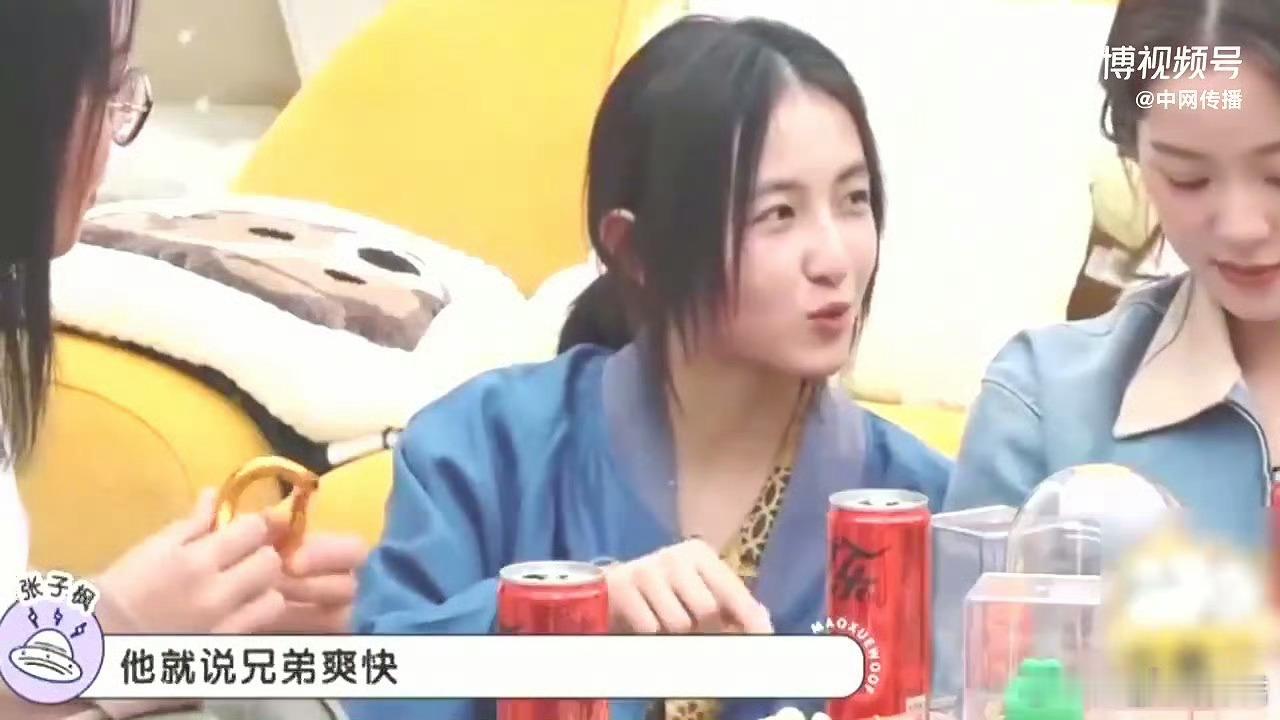 张子枫在闲鱼被评价兄弟爽快谁能料到，荧幕内外始终以温柔恬静形象示人的张子枫，在二