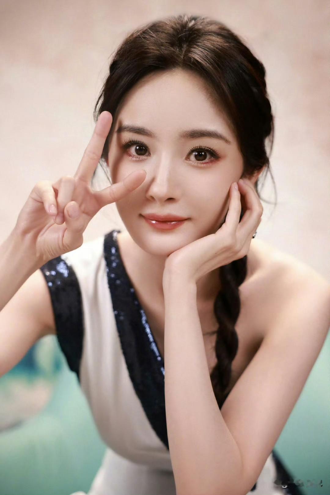 早之，欣赏幂美貌之，沉醉美貌无法自拔之～