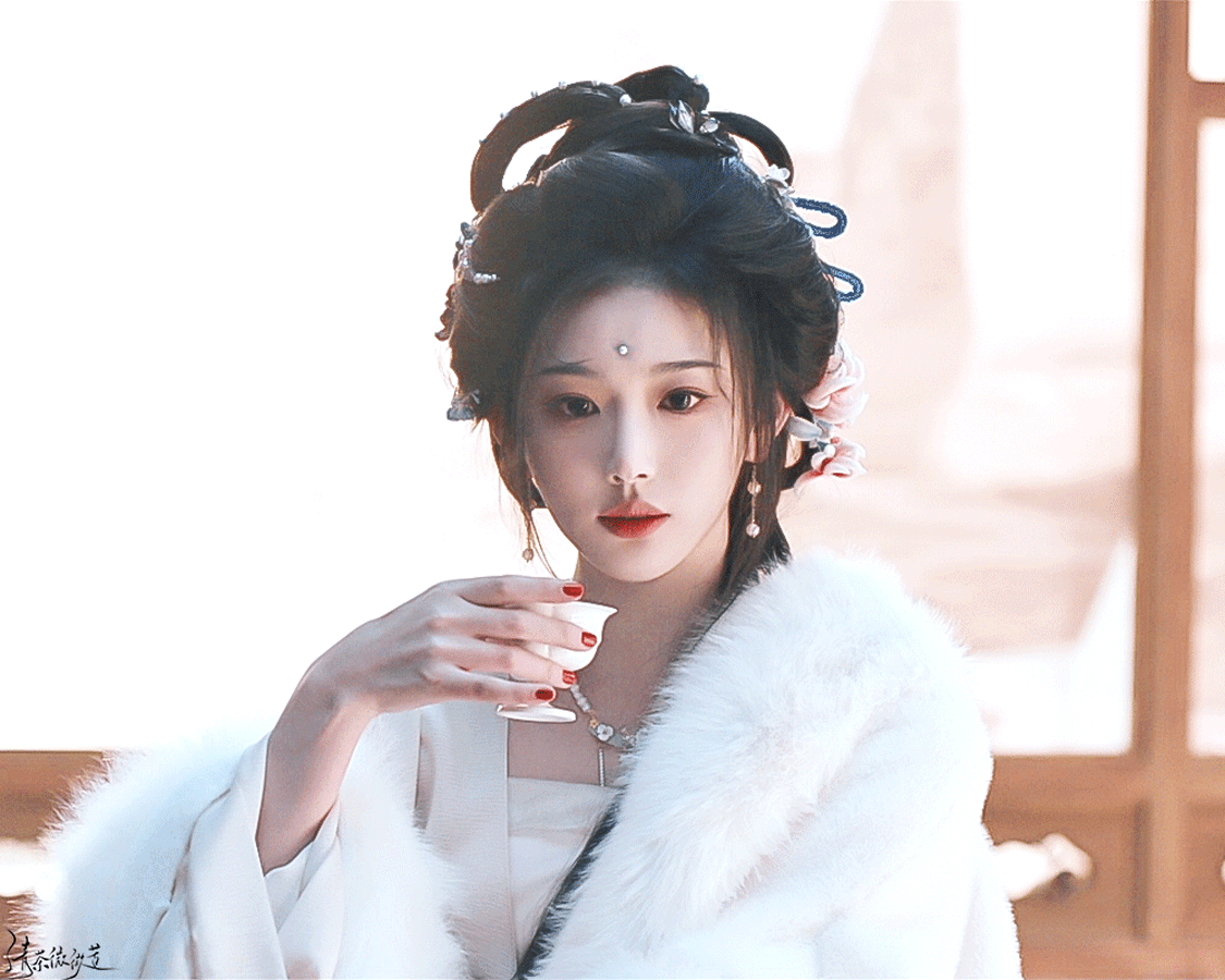 谁还没被《逐玉》里孔雪儿演的俞浅浅狠狠拿捏啊！

一出场我就惊了，古代版天使投资