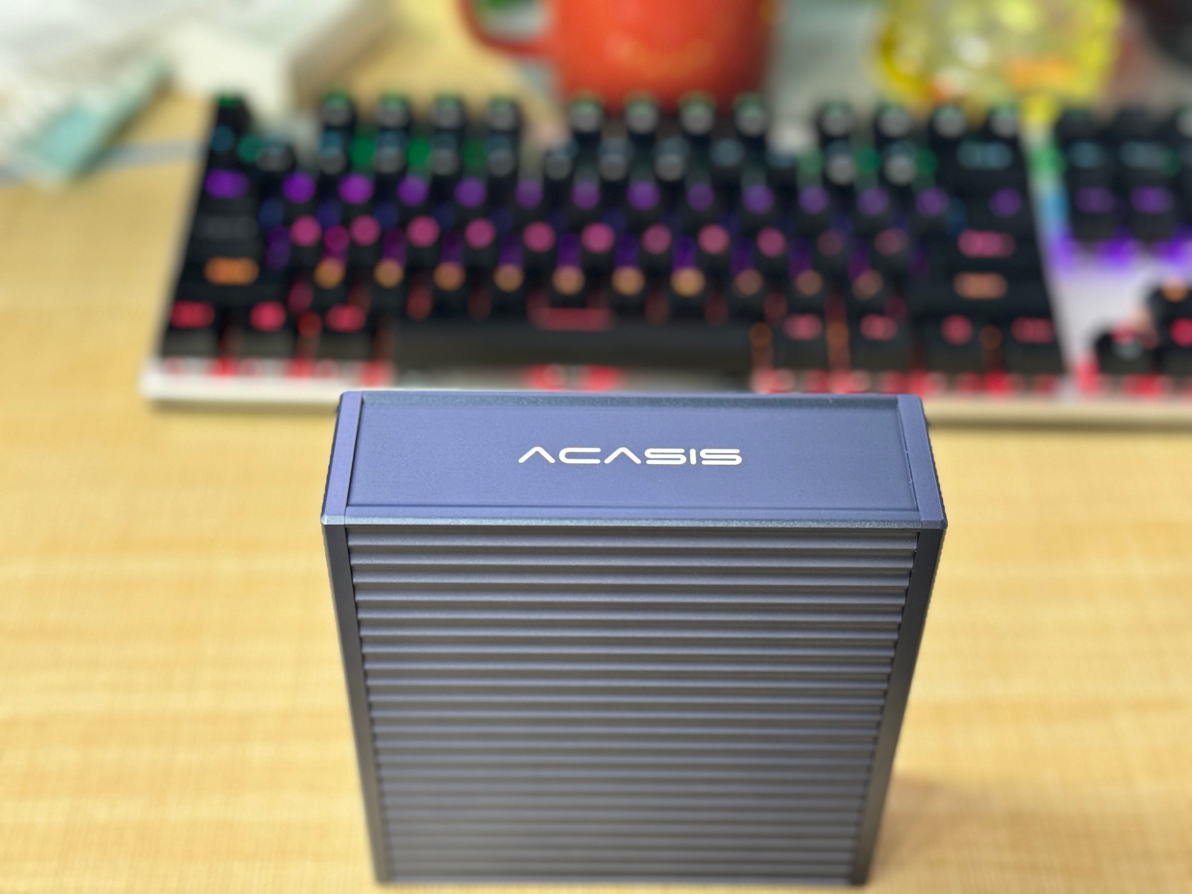 荣耀MagicBook Art 14 是一台很值得入。因为现在像ACASIS雷电