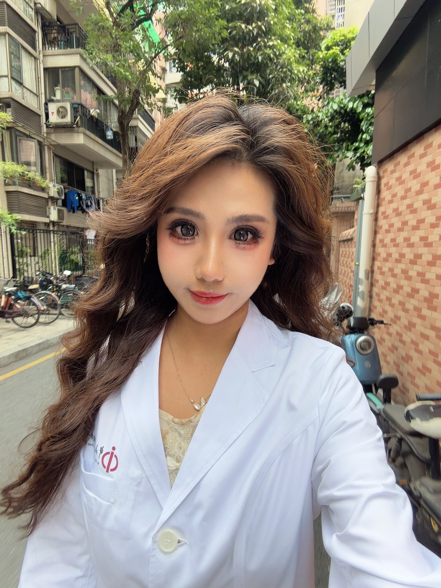 属实是燃尽了今天早上七点半爬起来去北校上课然后接了三个急诊然后下午抢救心衰心率3