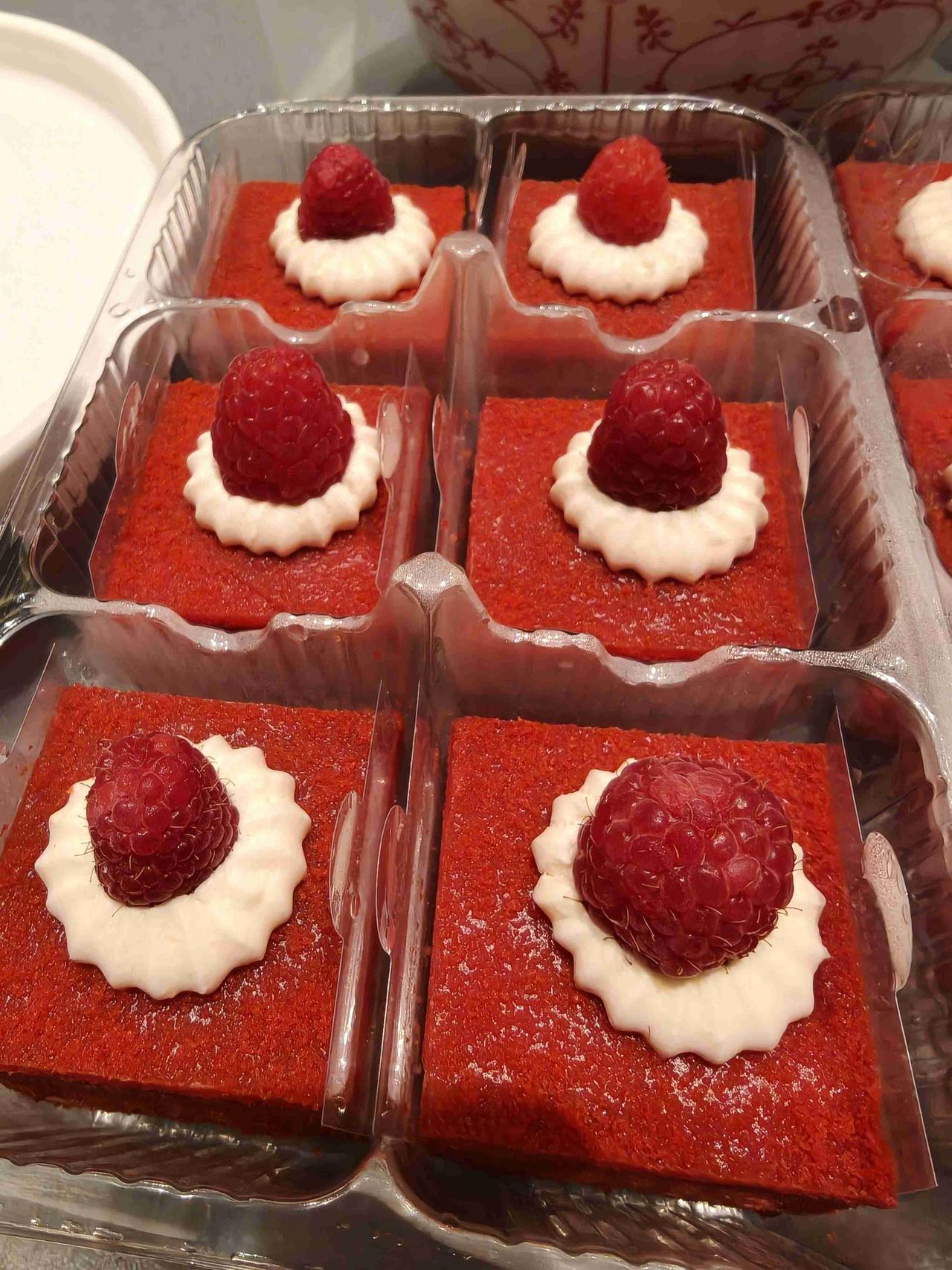 我的今日状态：🏝️旅行度假
我这里的天气：🌤️多云