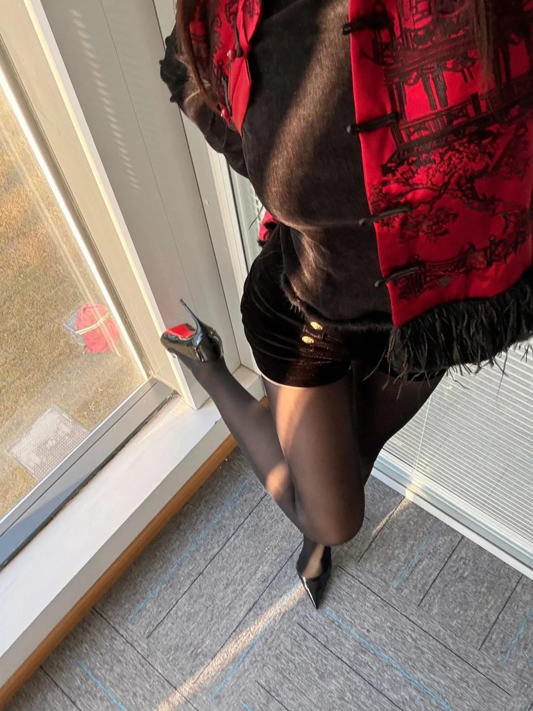 如何穿出典雅又华贵的姿态?