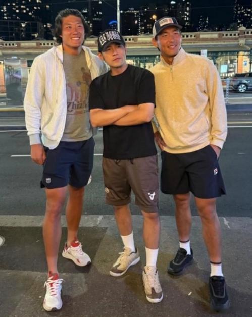 周董澳网魔咒呀！去给谁加油谁出局澳网2026 去给张之臻加油，张之臻不敌塞伦多洛