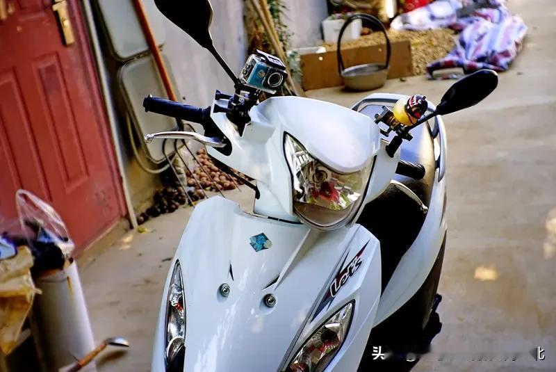 现在还有多少人买弯梁摩托车，可以出来说说吗。说说你的弯梁车极速可以跑多少码？都说