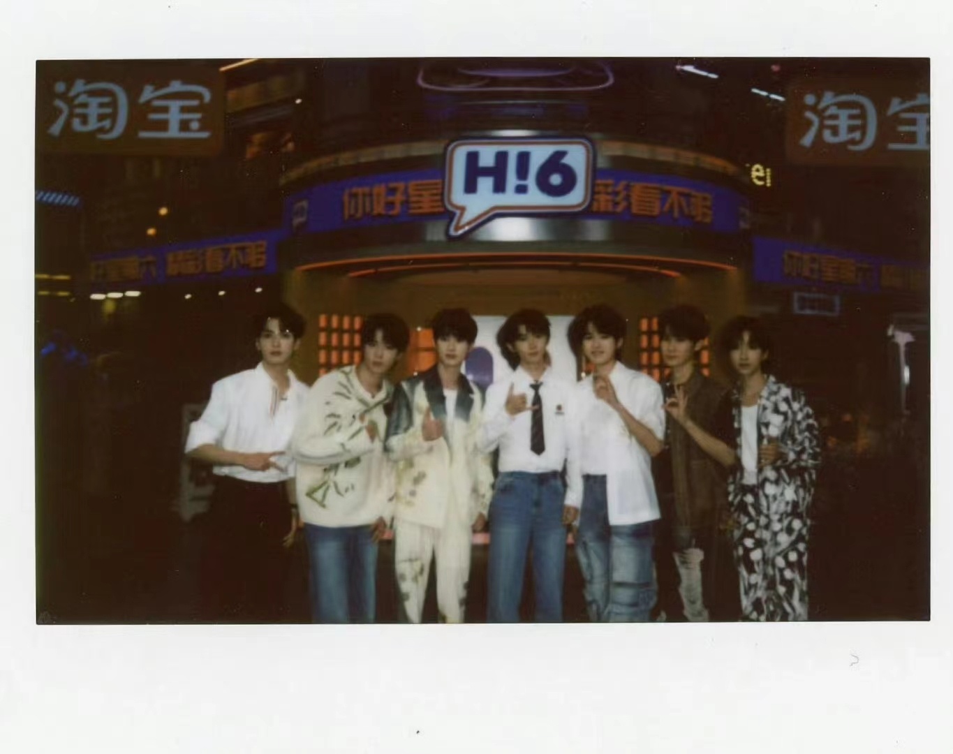 #时代少年团hi6拍立得get##时代少年团hi6合影#时代少年团hi6合影，真