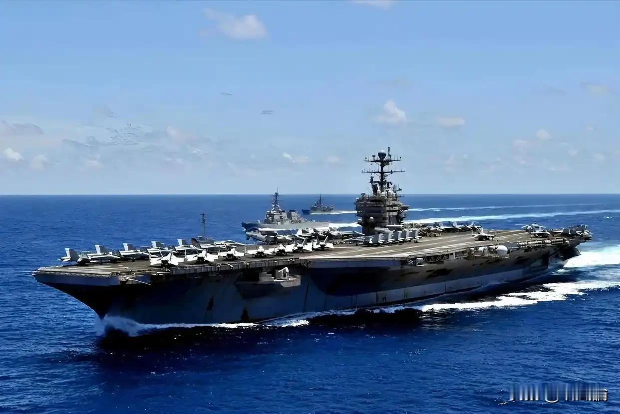 美伊对峙升级：三航母压境下的危险博弈

美军两艘航母打击群加上近千枚巡航导弹，并