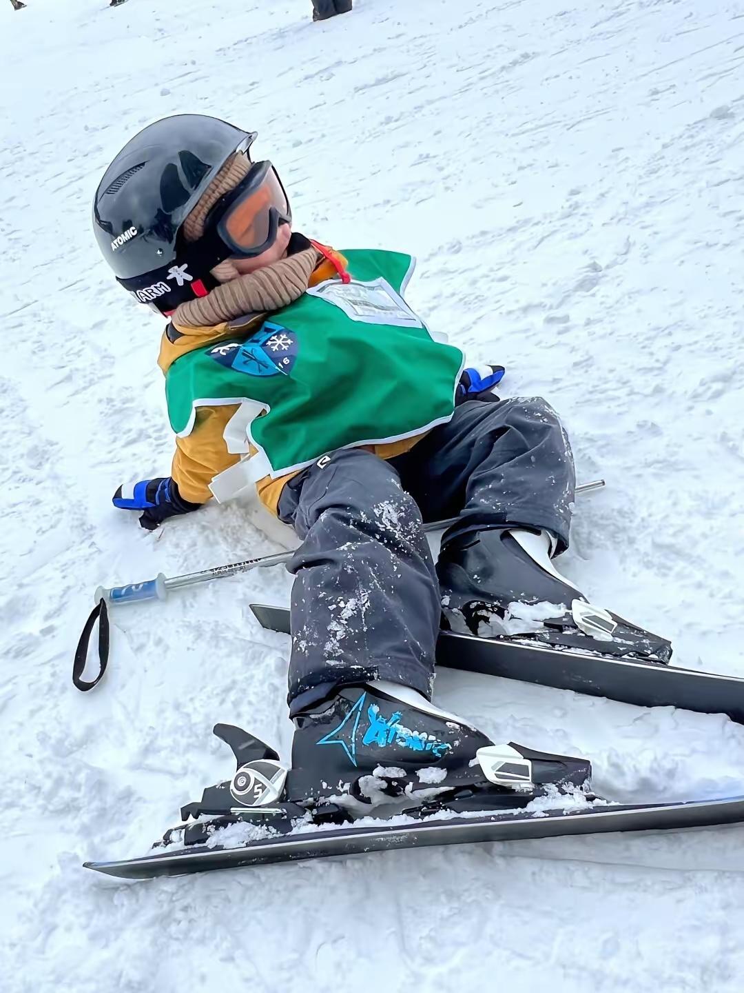 13岁女孩撞人后切除脾脏，800元门票竟无保险，三方甩锅太让人心寒
 
寒假带孩