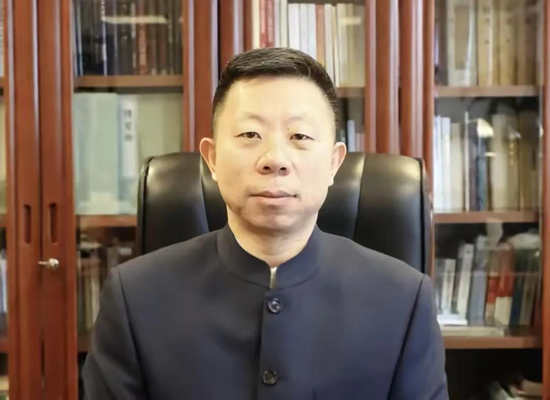 菲议员要求中方“二选一”，要么赔礼道歉要么驱逐大使，马科斯表态
 
菲律宾这波操