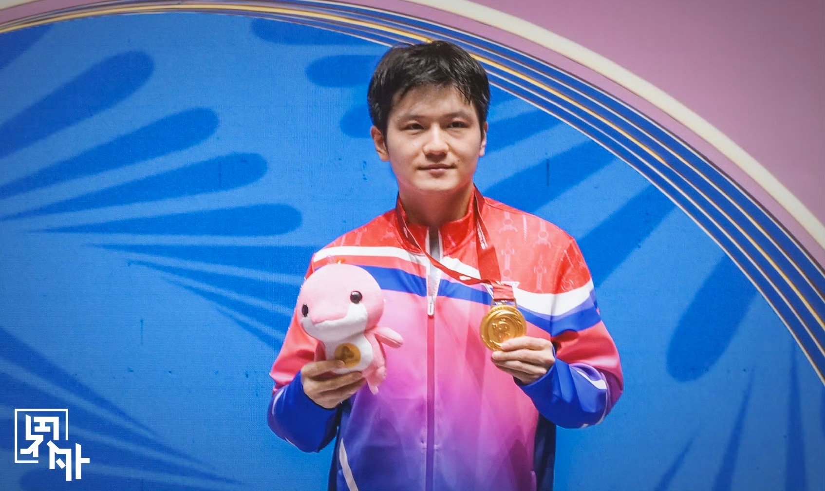 点进词条发现冠军又在莫名其妙被骂 算了今天樊振东球迷高兴不想和任何人多说一句话 