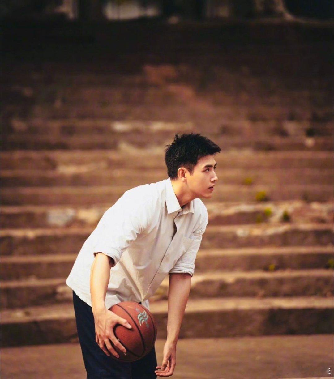 陈飞宇新剧repo 大事很妙阿瑟这次真的赢麻了！repo里满是夸赞声，状态帅气人