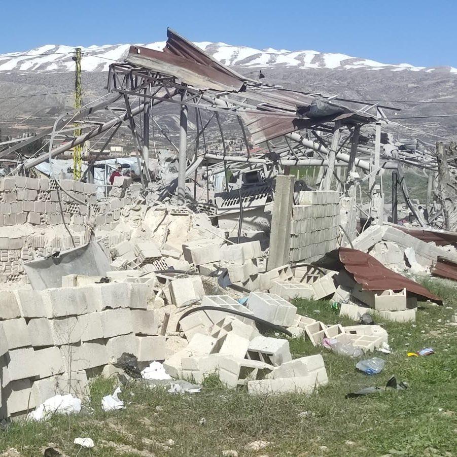 2026年3月11日，以色列空袭黎巴嫩塔姆宁·塔赫塔村，击中一户叙利亚家庭的房屋