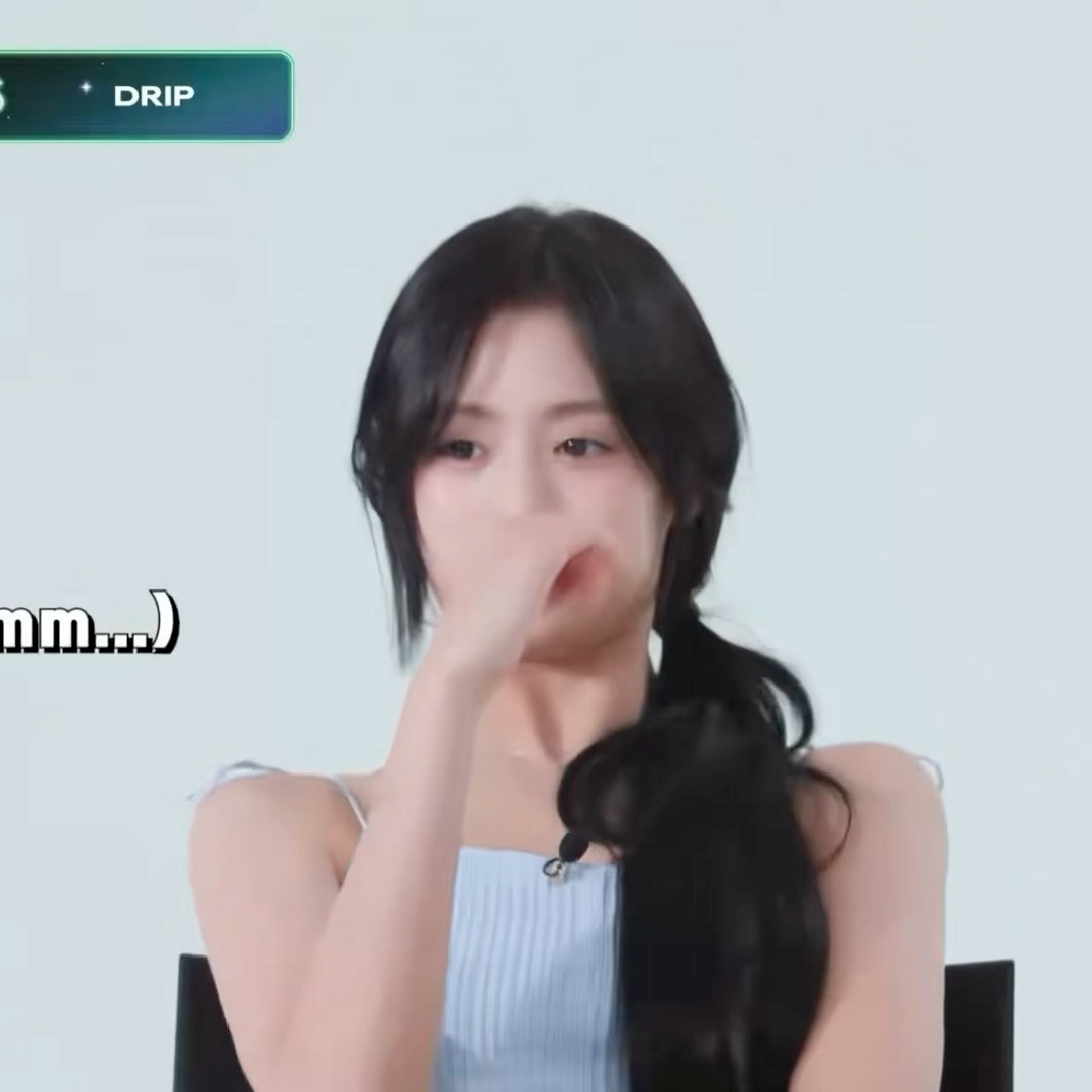 呆呆小猫🤔  ahyeon