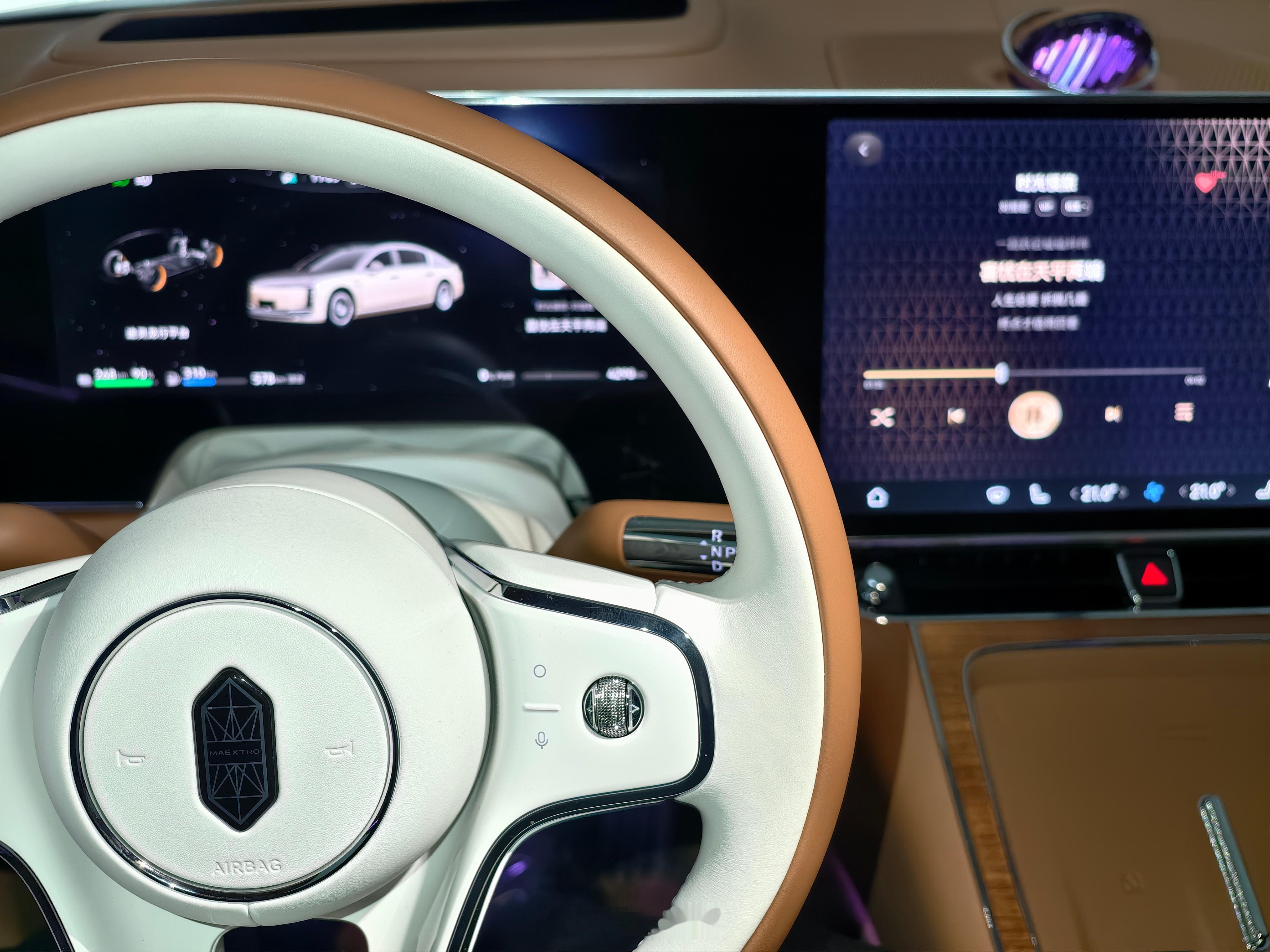 一直开尊界S800，感觉音响真不错时不时换一个车开几天再换回尊界，特喵的这音响太