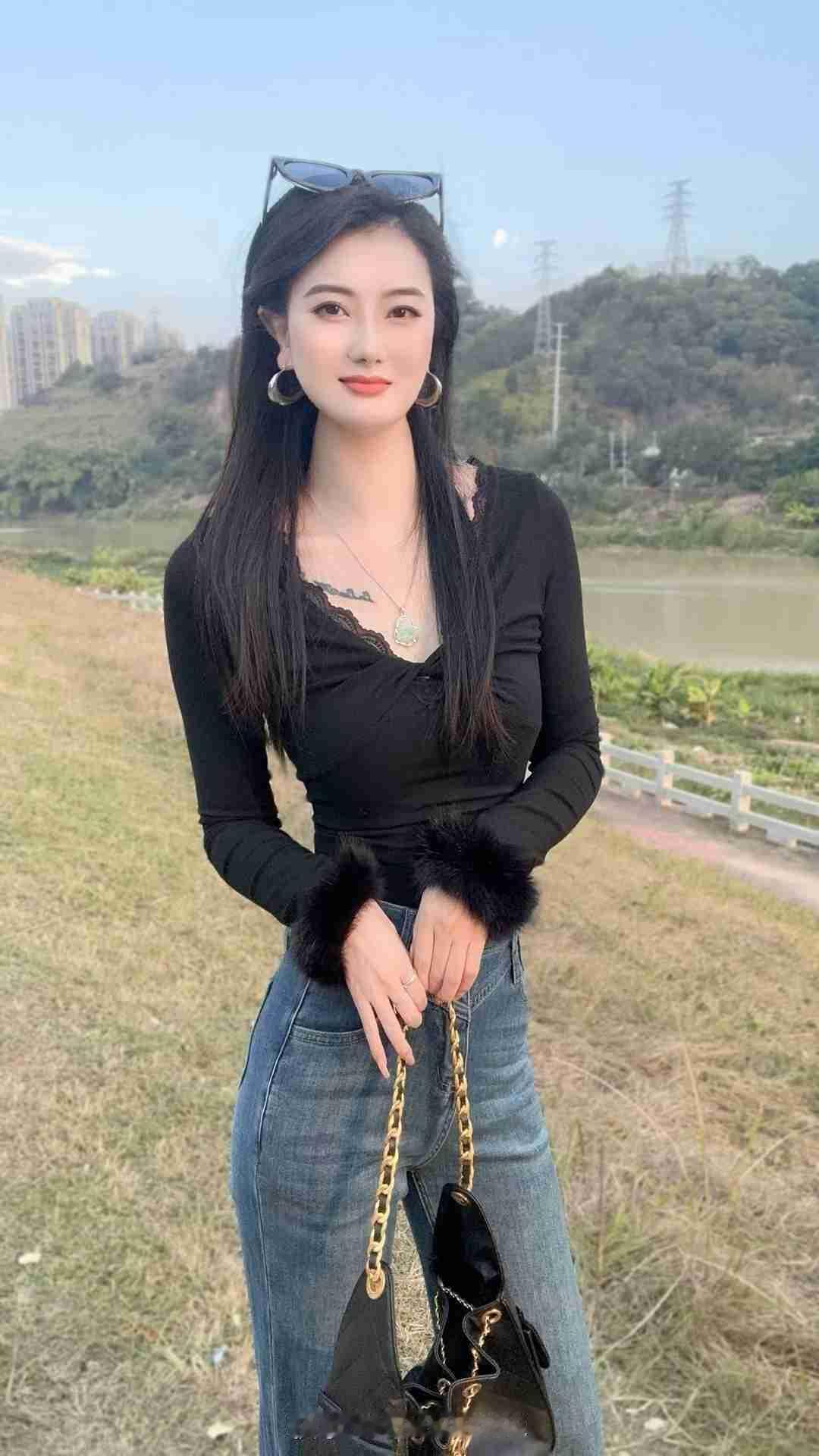 我的今日状态：😁轻松愉快
我这里的天气：☀️晴天