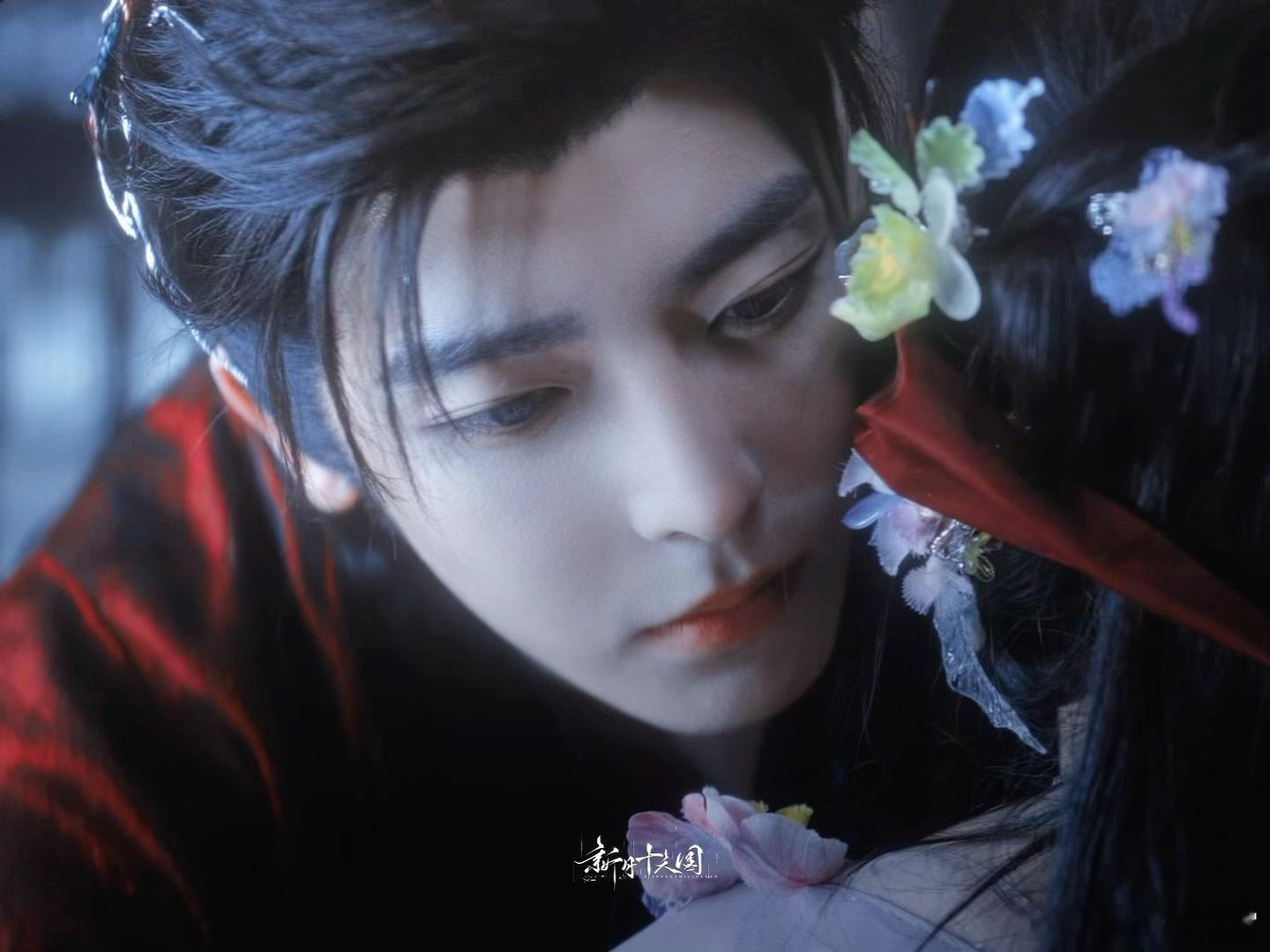 侯明昊说入青云是自己先动的心 难怪纪伯宰总替明意挡麻烦！侯明昊说他先动的心，连下