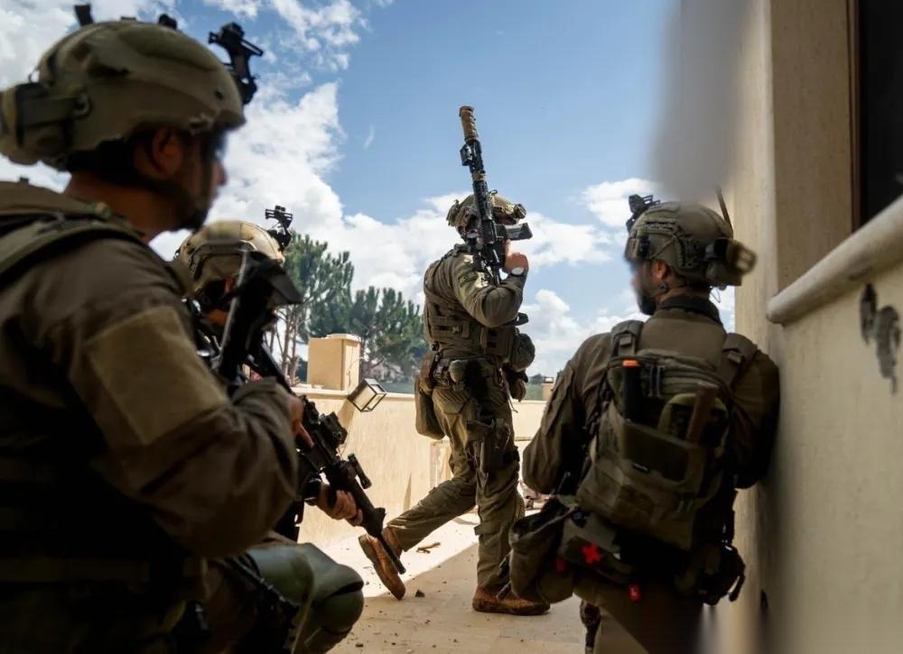 真玩命了！黎巴嫩3个兵硬刚几百以色列伞兵，一战封神，特拉维夫直接看傻了！
202