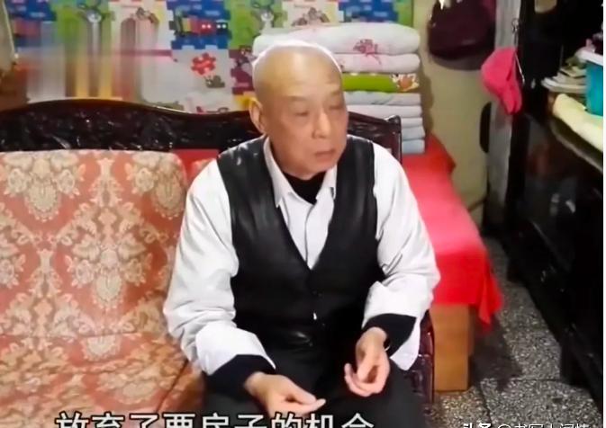 北京，一九旬老父亲，临终前特意写下遗嘱，房子由孝顺的小儿子继承，老人将遗嘱交给信