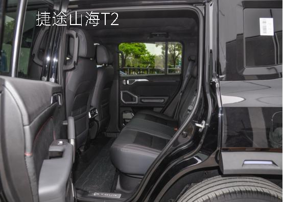 告别小板凳！深蓝G318硬派SUV大空间，满座也能享受头等舱待遇！

定位中大型