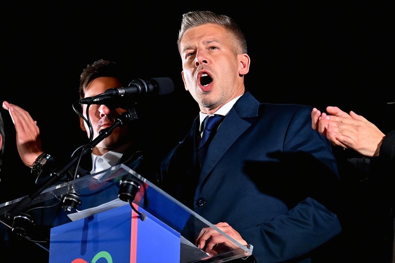 刚邀请就翻脸！匈牙利新总理威胁逮捕内塔尼亚胡
2025年4月，国际刑事法院对以色