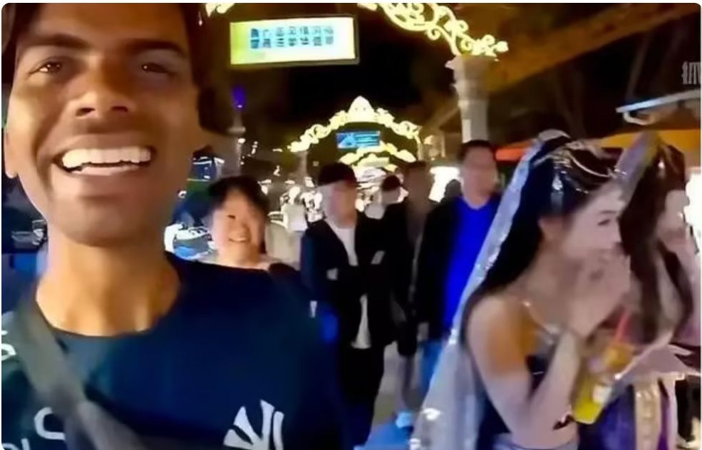 抹黑中国的印度网红Koushik又来中国穷游了，最寒心的从不是被占便宜 