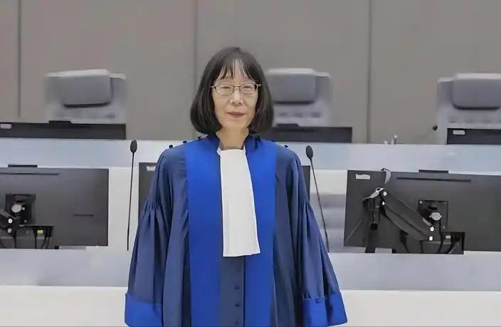 8月18日，美国国务卿鲁比奥宣布制裁国际刑事法院院长一个叫赤根智子的日本法官，制
