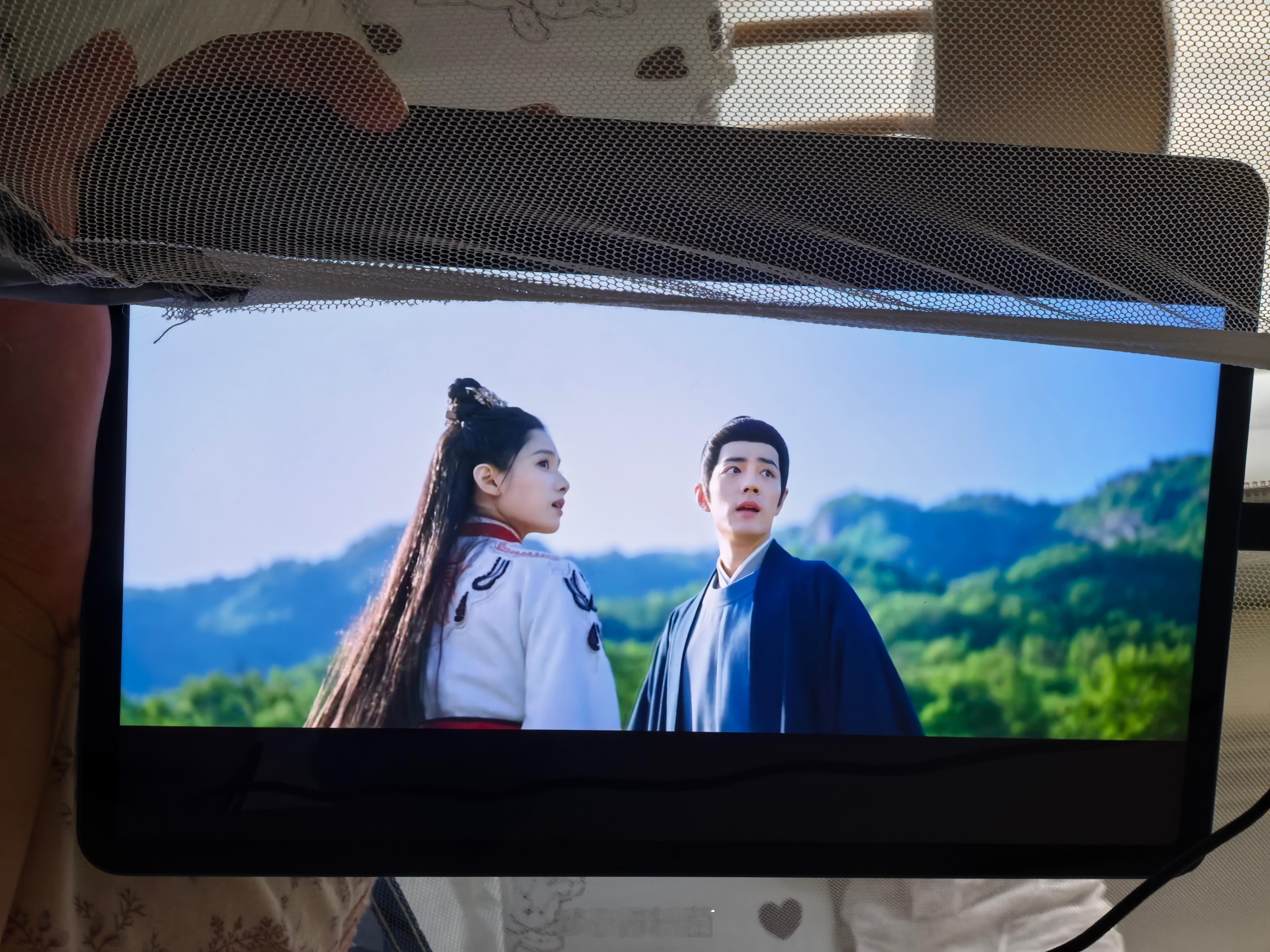 遇到肖战但没认出来 以前总觉着xz是花瓶，自从看完他演的《臧海传》，我觉着他真的