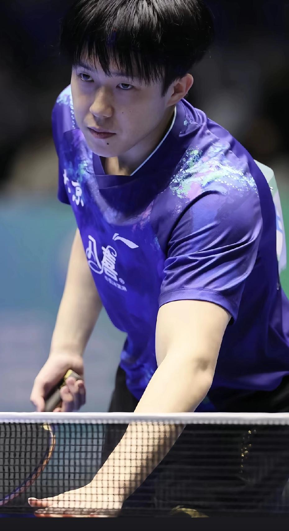 楚钦就是太耀眼了，遭很多人嫉妒，他们都想成为他那样，但又成为不了他那样。考编上岸