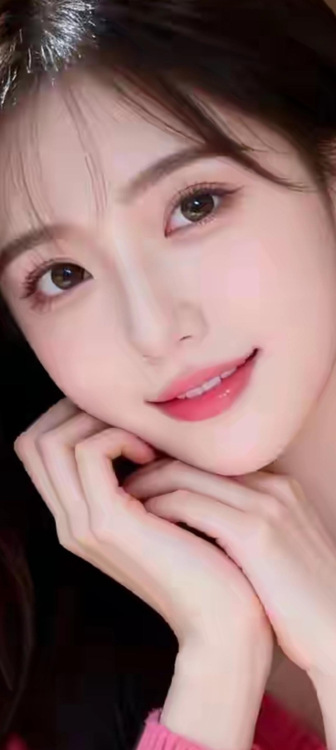 温柔微笑，甜美可人，粉嫩唇妆，元气满满！💖🌸