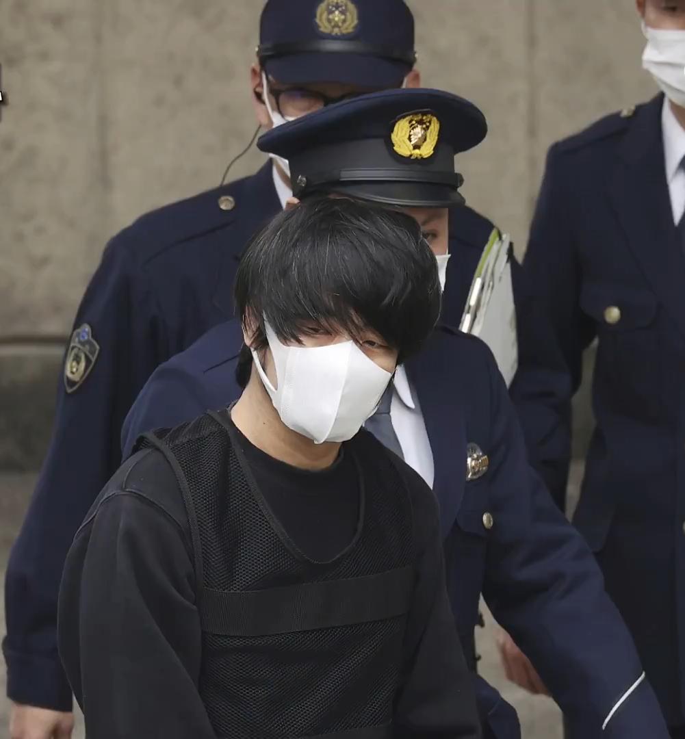 这一枪是无法复现的奇迹！山上彻也，在高市早苗的家乡奈良，击杀了安倍晋三！
山上彻