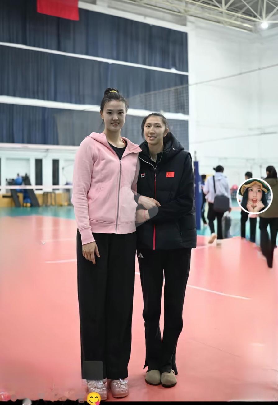 吴梦洁  常宁宝宝与吴小梦洁的亲密合影。无论在国家队还是江苏队，宝宝和梦洁都是并