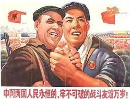 1960年代初，苏阿关系破裂，阿尔巴尼亚陷入严峻外交与经济困境。彼时中阿立场相近