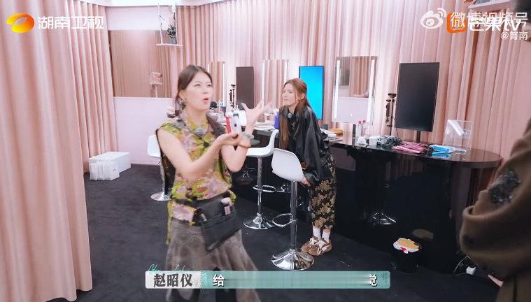 张予曦毕雯珺真没拿我们当外人 巴黎合伙人名场面 巴黎合伙人 赵昭仪相机就位，这俩