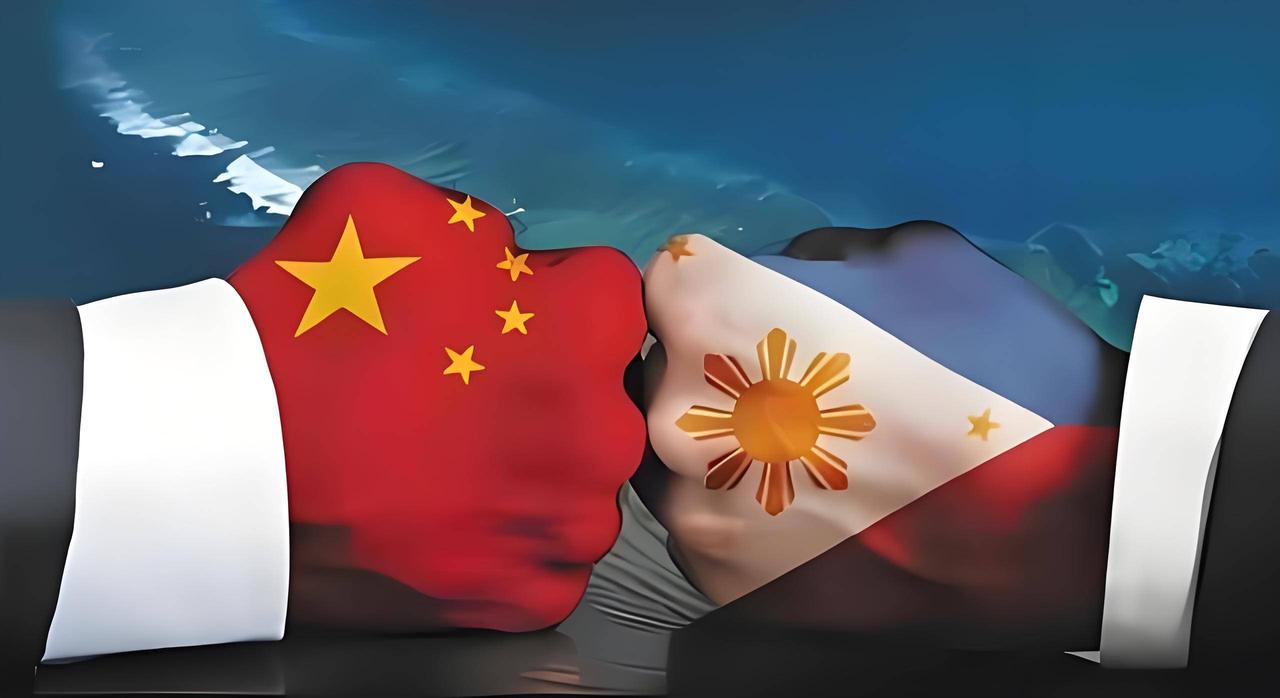 7月初，菲律宾外长在会议上提出要推动南海行为准则的谈判，还强调2016年的仲裁裁
