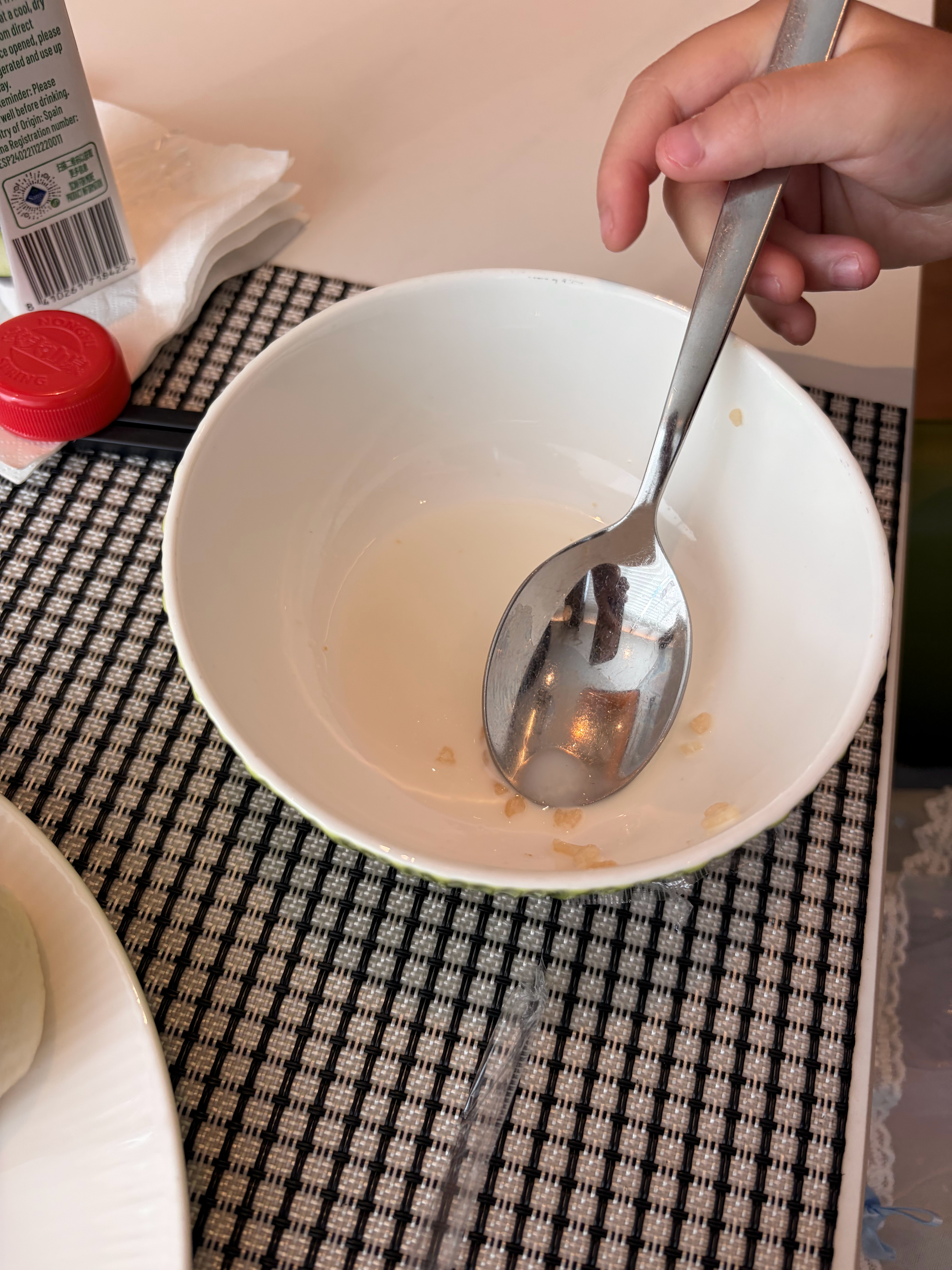 我每次不舒服，都想酣畅淋漓地吃一碗麻辣牛肉宽粉。而我生的女儿，肠胃恢复健康的第一