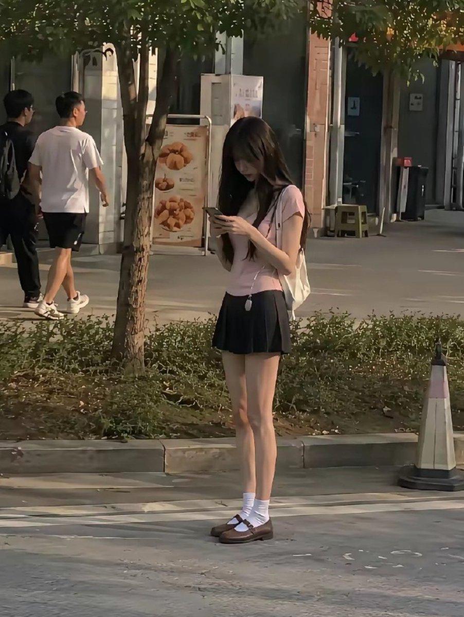 路上的随手一拍，这又是谁的白月光啊。