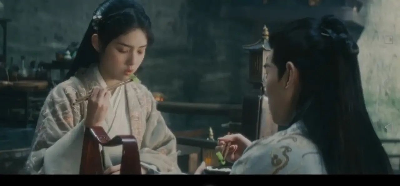 月公子和云雀的爱情好虐呀！月公子在后山呆了30年，从来没有出过门，没想到一出门就