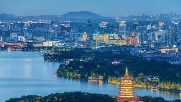 中国的九头鸟排行：
1. 第一名：广东人，聪明出众。
2. 第二名：浙江人，头脑