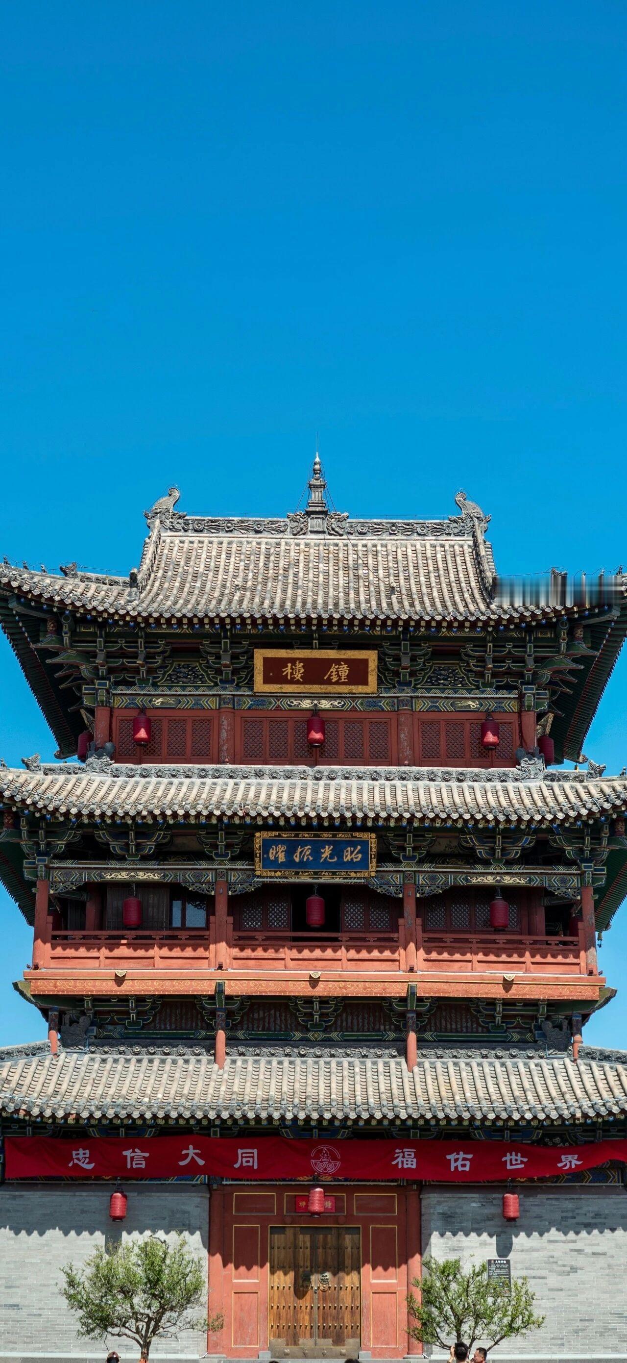 你住的地方叫什么？帝王居住的地方叫一一宫
嫔妃居住的地方叫一一殿
贵族居住的地方